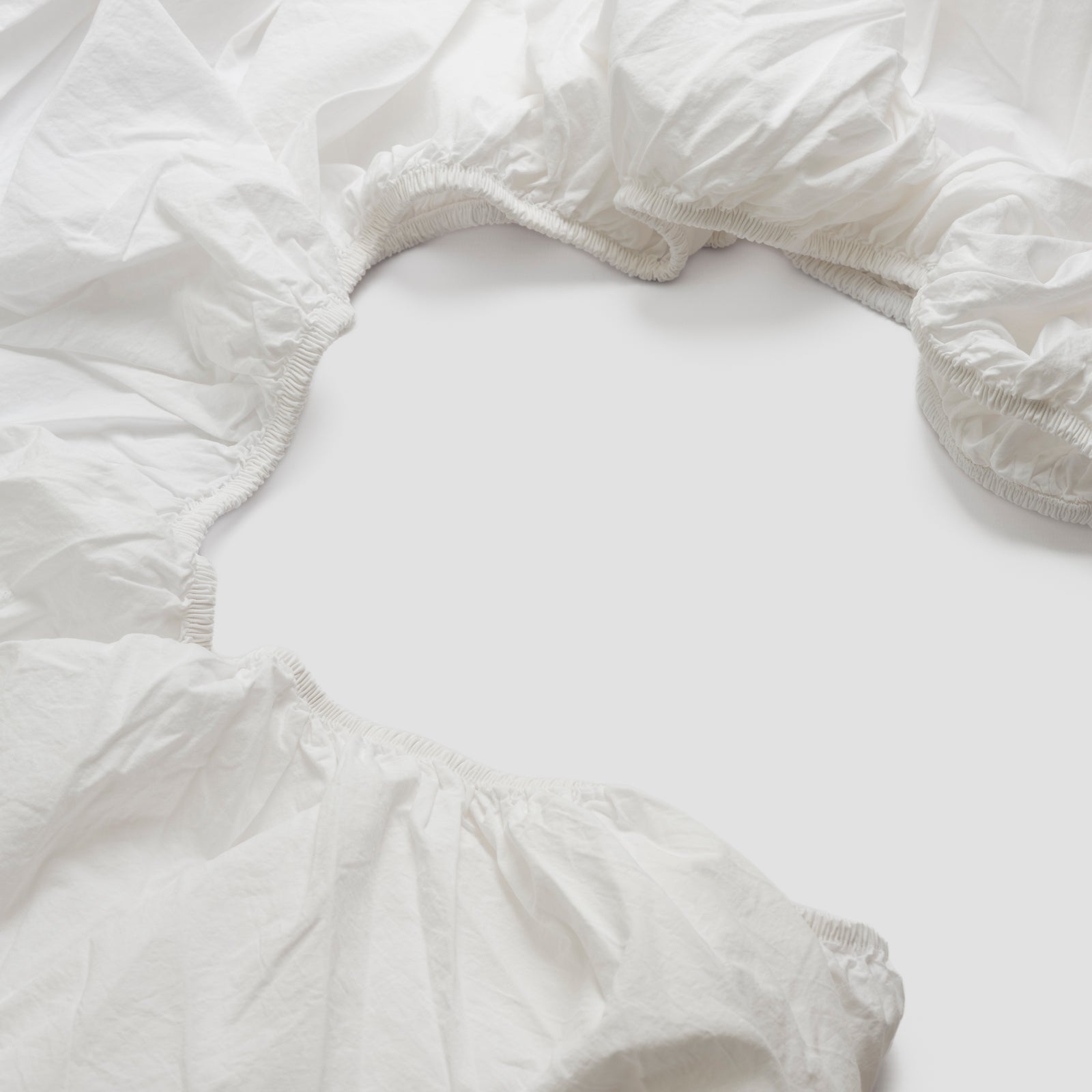 White Washed Cotton Fitted Sheet - Piglet in Bed