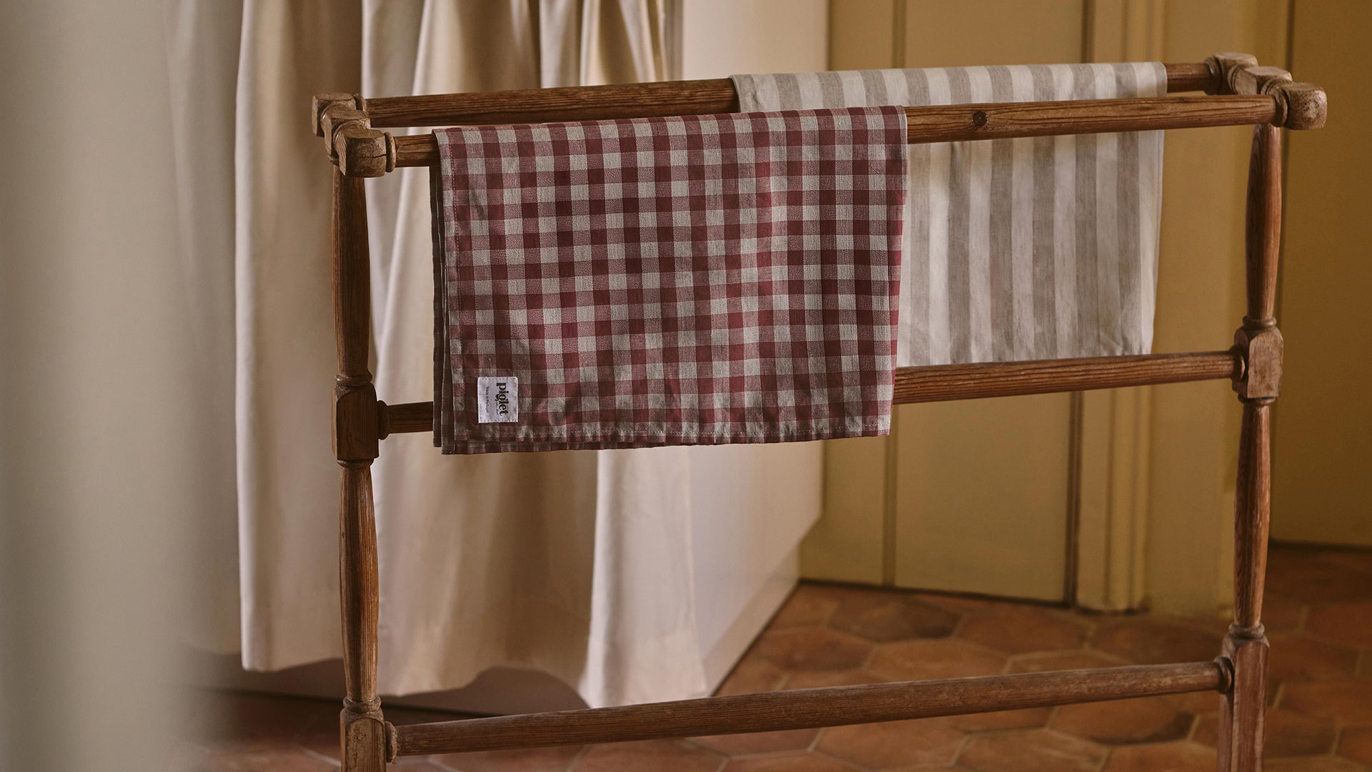 Linen Tea Towels | Piglet in Bed UK