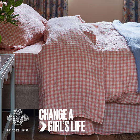 Pink Bloom Gingham Linen Bedding Piglet in Bed UK