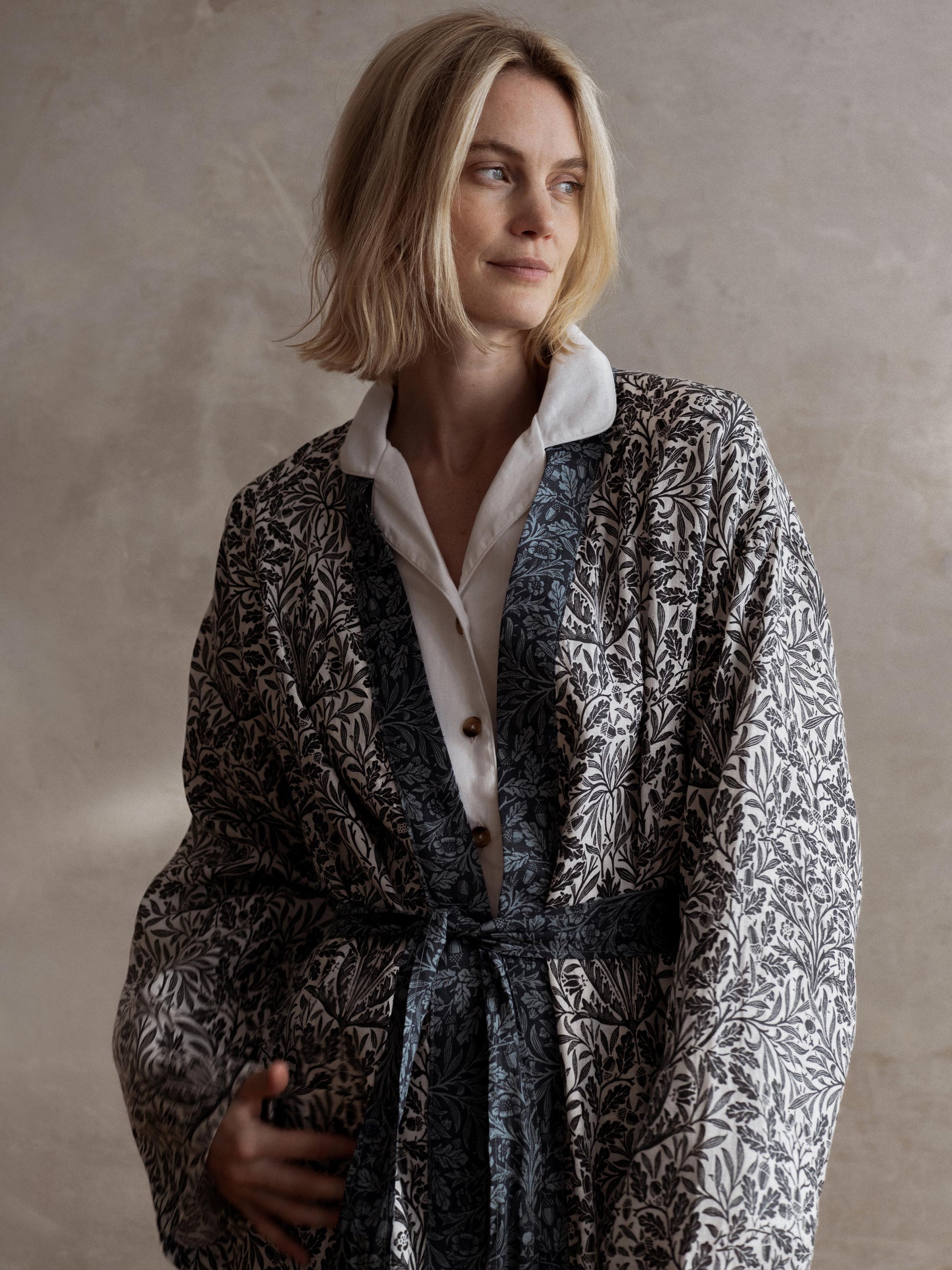 Ernest Blue Pure Acorn Linen Robe and Sleep Mask