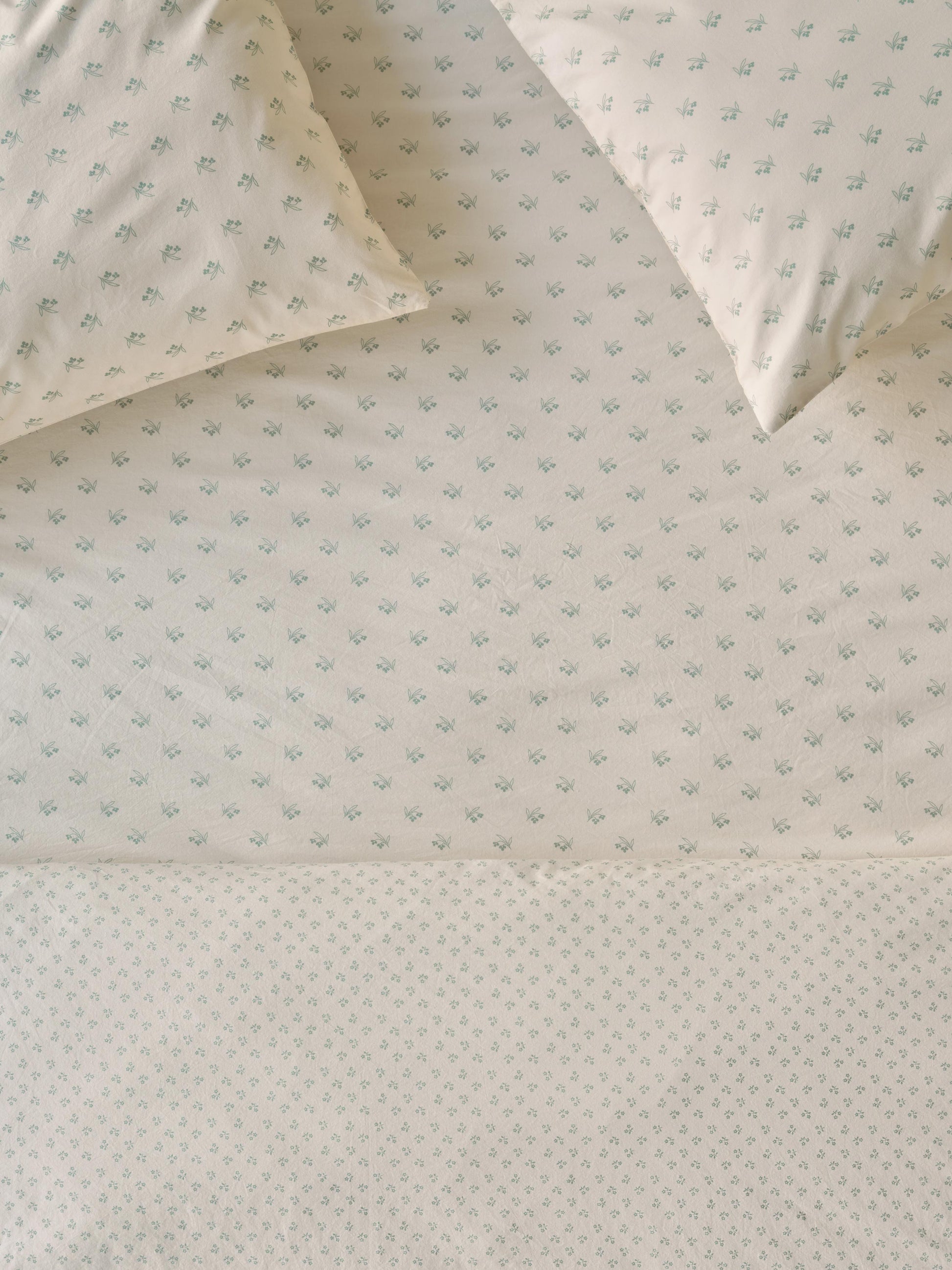 Mellow Green Martha Floral Cotton Fitted Sheet