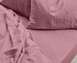 Raspberry Linen Blend Fitted Sheet