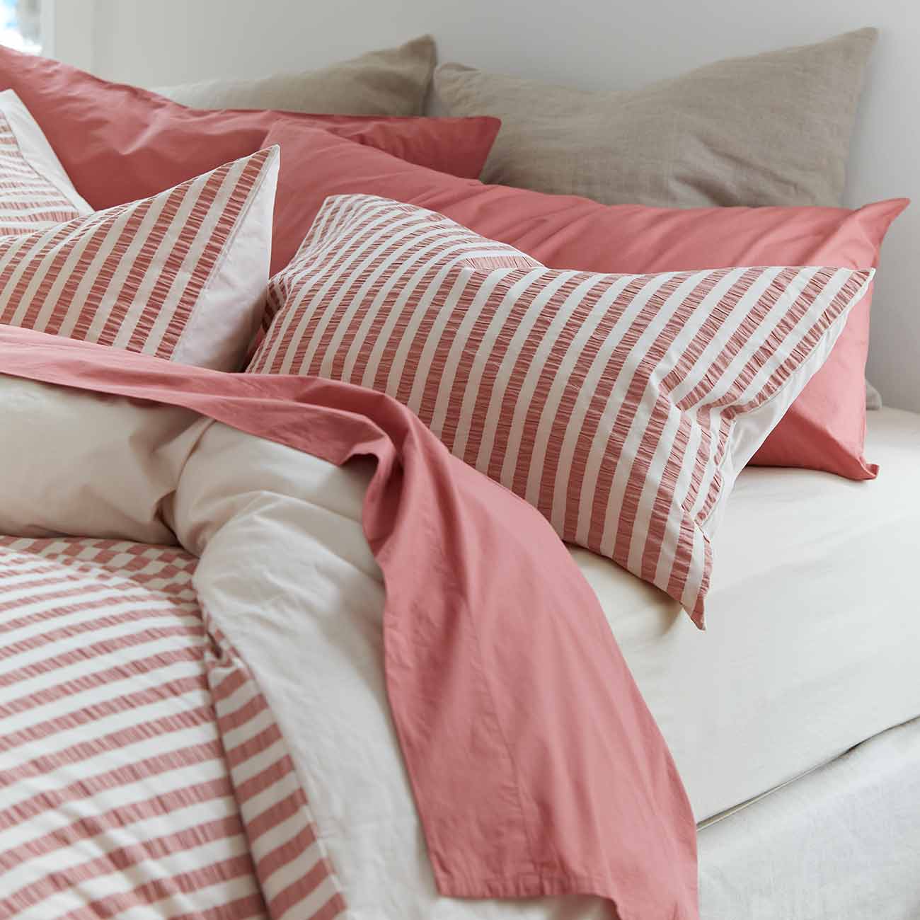 Desert Sand Seersucker Stripe Cotton Pillowcases (Pair)