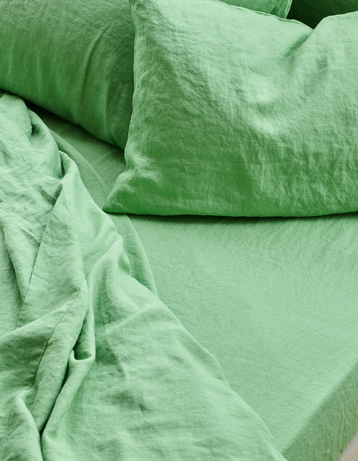 Botanical Green Gingham Linen Fitted Sheet | Piglet in Bed UK