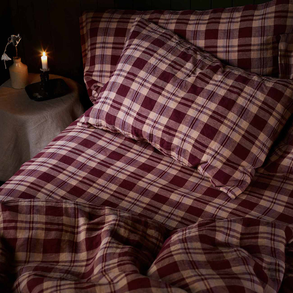 Linen Bedding UK Natural & Washed Page 3 Piglet in Bed UK