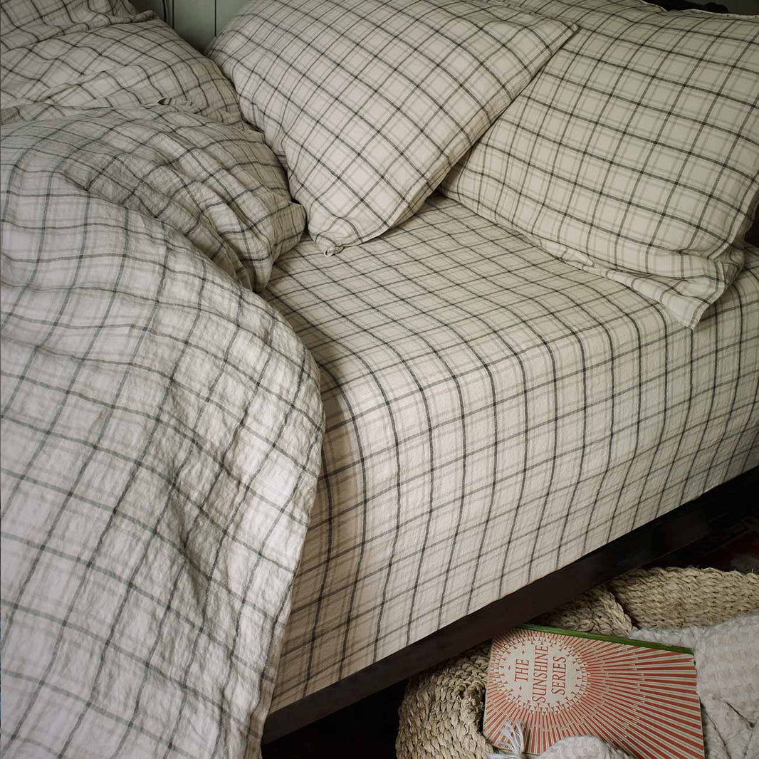 Linen Bedding UK Natural & Washed Page 3 Piglet in Bed UK