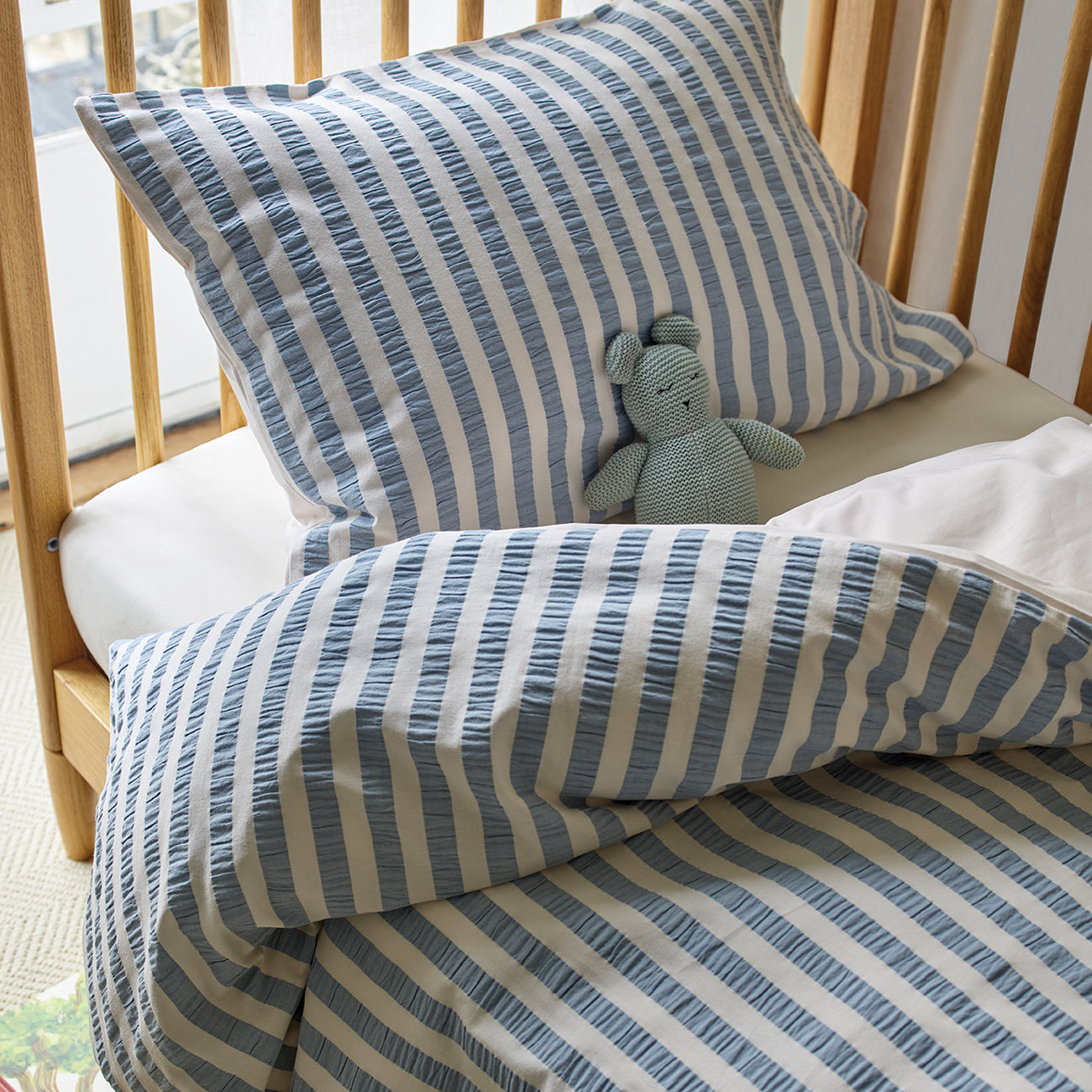 Warm Blue Seersucker Kids Stripe Cotton Bedding Set Piglet in Bed UK