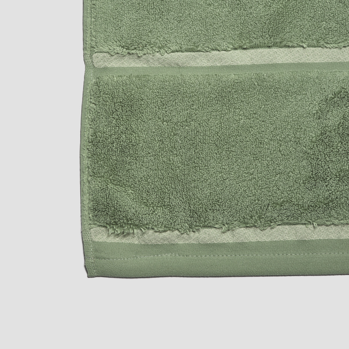 Meadow Green Bath Sheet Detail