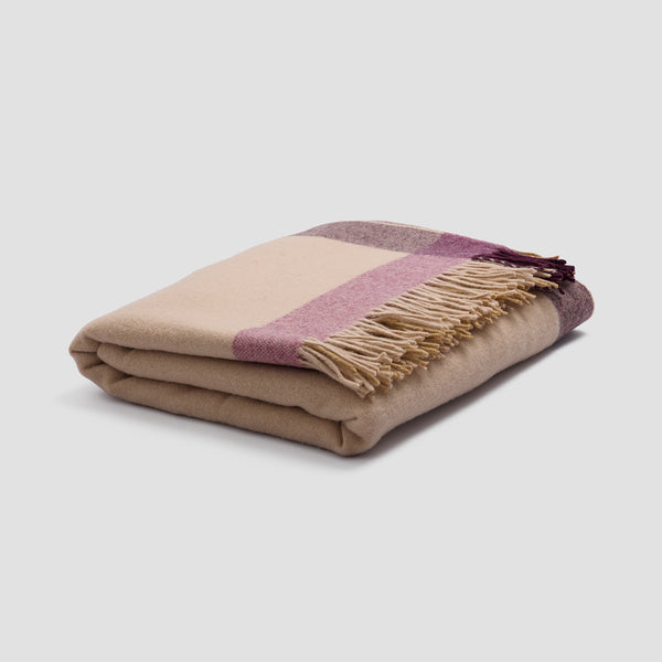 Moorland Border Wool Blanket - Piglet in Bed