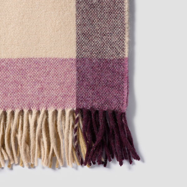 Moorland Border Wool Blanket - Piglet in Bed